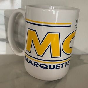 Marquette University MOM 15 oz mug Logo